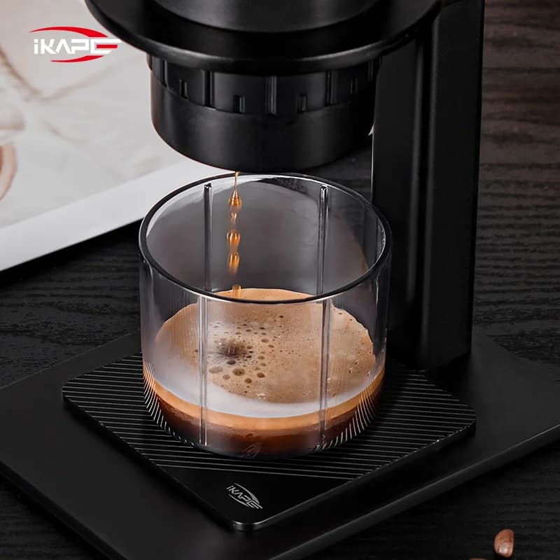Cafetera manual portátil para cápsulas y café molido